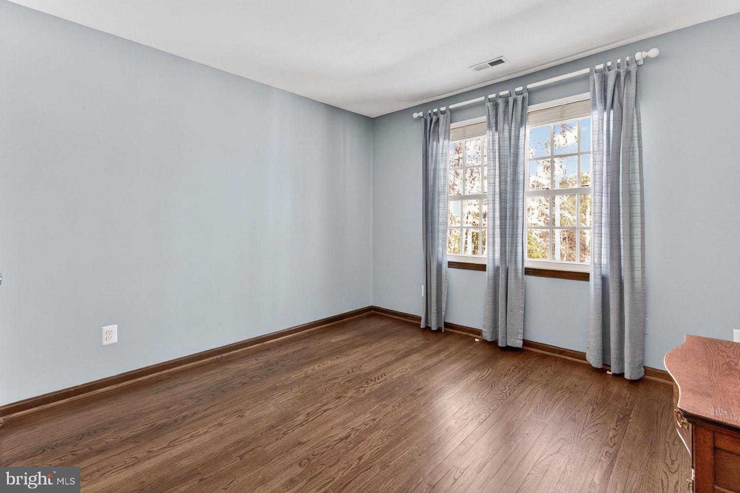 11604 HAVENNER RD, FAIRFAX STATION, Virginia 22039, 4 Bedrooms Bedrooms, ,3 BathroomsBathrooms,Residential,For sale,11604 HAVENNER RD,VAFX2289100 MLS # VAFX2289100 11604 HAVENNER RD, FAIRFAX STATION, Virginia 22039, 4 Bedrooms Bedrooms, ,3 BathroomsBathrooms,Residential,For sale,11604 HAVENNER RD,VAFX2289100 MLS # VAFX2289100