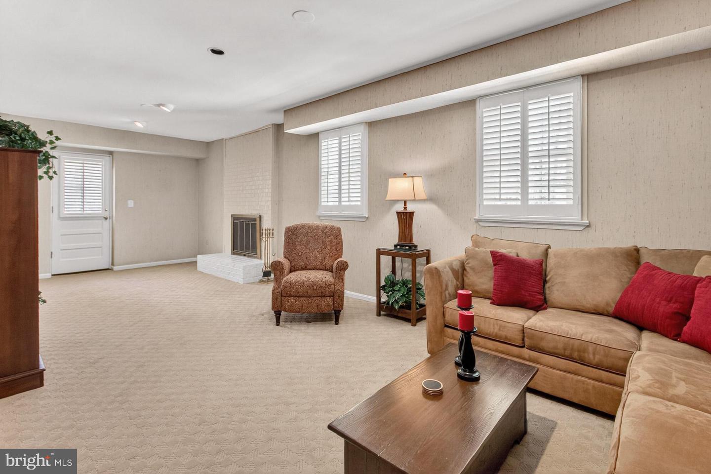 11604 HAVENNER RD, FAIRFAX STATION, Virginia 22039, 4 Bedrooms Bedrooms, ,3 BathroomsBathrooms,Residential,For sale,11604 HAVENNER RD,VAFX2289100 MLS # VAFX2289100 11604 HAVENNER RD, FAIRFAX STATION, Virginia 22039, 4 Bedrooms Bedrooms, ,3 BathroomsBathrooms,Residential,For sale,11604 HAVENNER RD,VAFX2289100 MLS # VAFX2289100