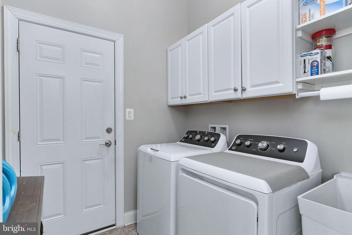 7911 BURBANK AVE, FREDERICKSBURG, Virginia 22407, 2 Bedrooms Bedrooms, 10 Rooms Rooms,2 BathroomsBathrooms,Residential,For sale,7911 BURBANK AVE,VASP2039090 MLS # VASP2039090