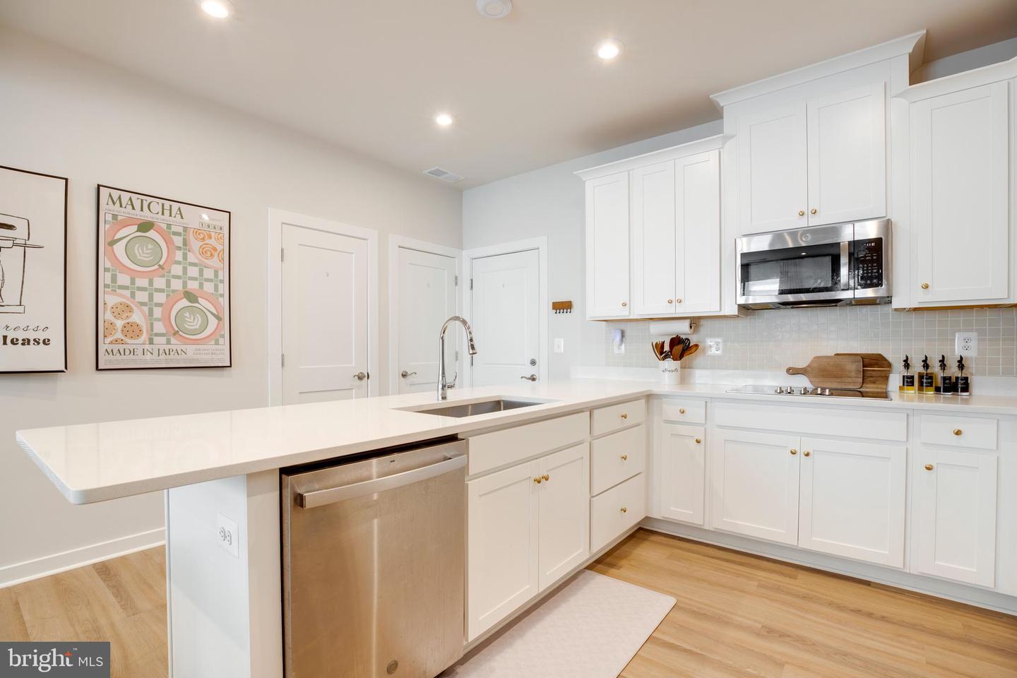 4614 OLIVINE DR #85, CHANTILLY, Virginia 20151, 3 Bedrooms Bedrooms, ,2 BathroomsBathrooms,Residential,For sale,4614 OLIVINE DR #85,VAFX2289272 MLS # VAFX2289272