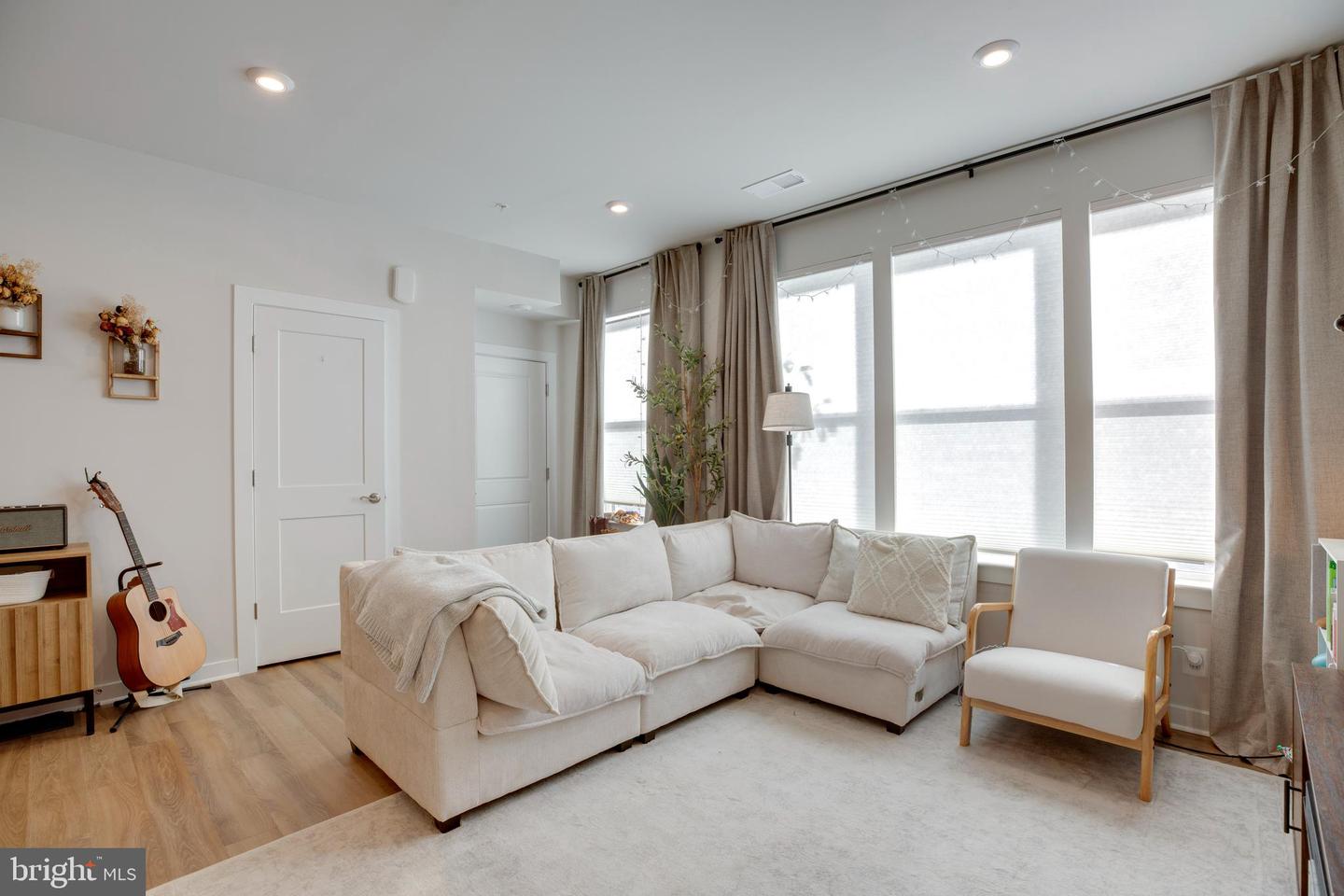 4614 OLIVINE DR #85, CHANTILLY, Virginia 20151, 3 Bedrooms Bedrooms, ,2 BathroomsBathrooms,Residential,For sale,4614 OLIVINE DR #85,VAFX2289272 MLS # VAFX2289272