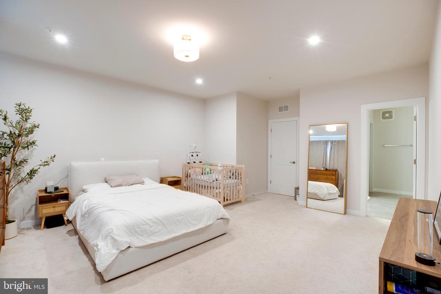 4614 OLIVINE DR #85, CHANTILLY, Virginia 20151, 3 Bedrooms Bedrooms, ,2 BathroomsBathrooms,Residential,For sale,4614 OLIVINE DR #85,VAFX2289272 MLS # VAFX2289272