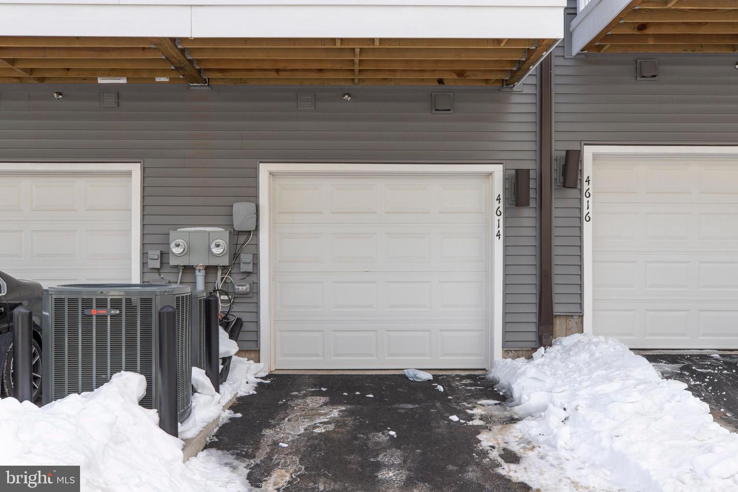 4614 OLIVINE DR #85, CHANTILLY, Virginia 20151, 3 Bedrooms Bedrooms, ,2 BathroomsBathrooms,Residential,For sale,4614 OLIVINE DR #85,VAFX2289272 MLS # VAFX2289272