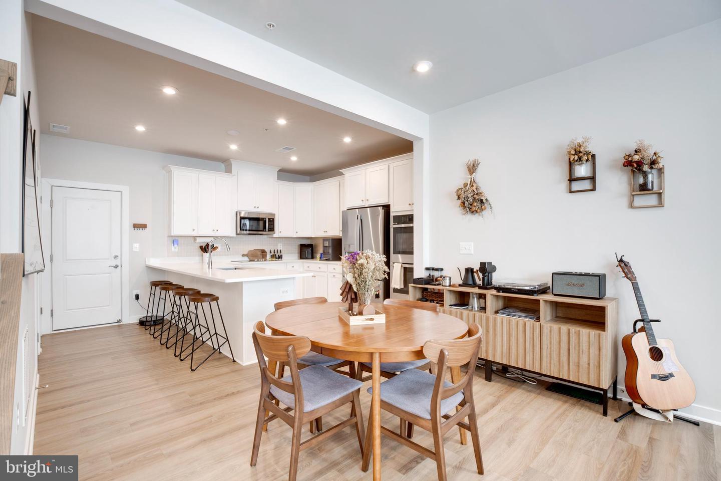 4614 OLIVINE DR #85, CHANTILLY, Virginia 20151, 3 Bedrooms Bedrooms, ,2 BathroomsBathrooms,Residential,For sale,4614 OLIVINE DR #85,VAFX2289272 MLS # VAFX2289272