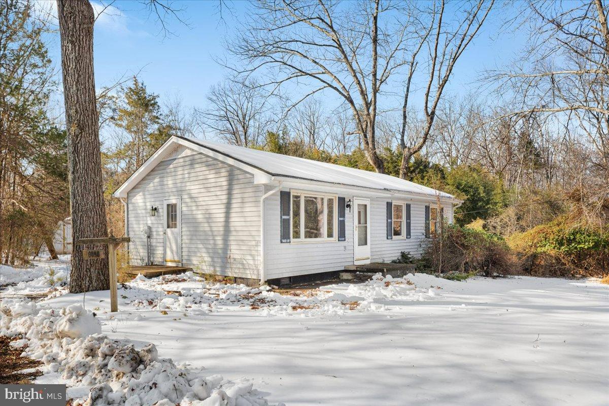 10090 TYLER LN, MIDLAND, Virginia 22728, 3 Bedrooms Bedrooms, 7 Rooms Rooms,1 BathroomBathrooms,Residential,For sale,10090 TYLER LN,VAFQ2020450 MLS # VAFQ2020450