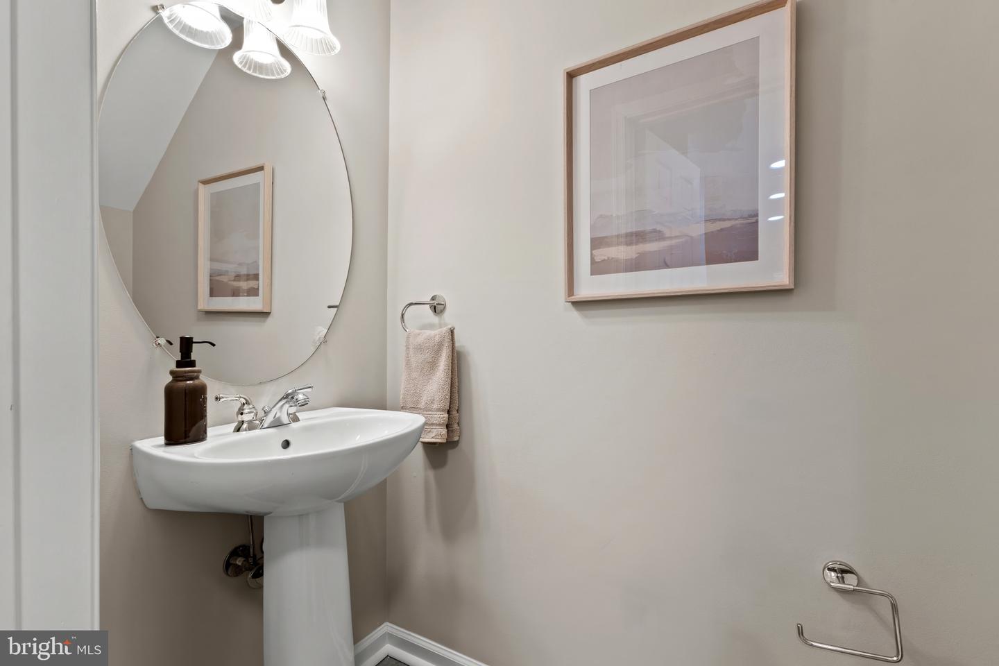 5105 DONOVAN DR, ALEXANDRIA, Virginia 22304, 2 Bedrooms Bedrooms, ,2 BathroomsBathrooms,Residential,For sale,5105 DONOVAN DR,VAAX2053894 MLS # VAAX2053894 5105 DONOVAN DR, ALEXANDRIA, Virginia 22304, 2 Bedrooms Bedrooms, ,2 BathroomsBathrooms,Residential,For sale,5105 DONOVAN DR,VAAX2053894 MLS # VAAX2053894