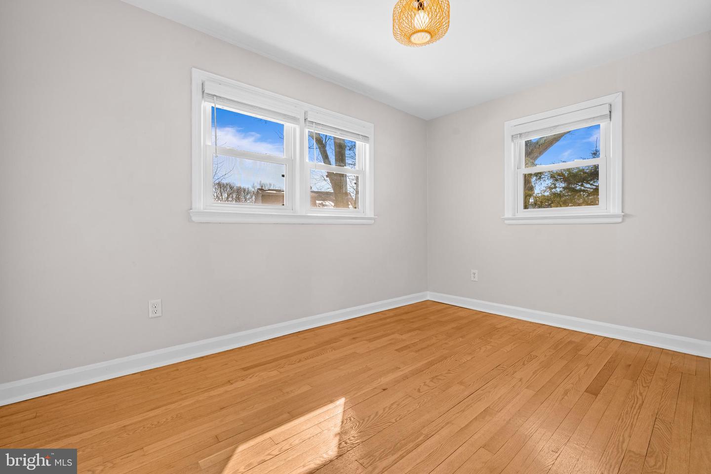 6813 DERRELL CT, ALEXANDRIA, Virginia 22307, 3 Bedrooms Bedrooms, 8 Rooms Rooms,3 BathroomsBathrooms,Residential,For sale,6813 DERRELL CT,VAFX2289498 MLS # VAFX2289498