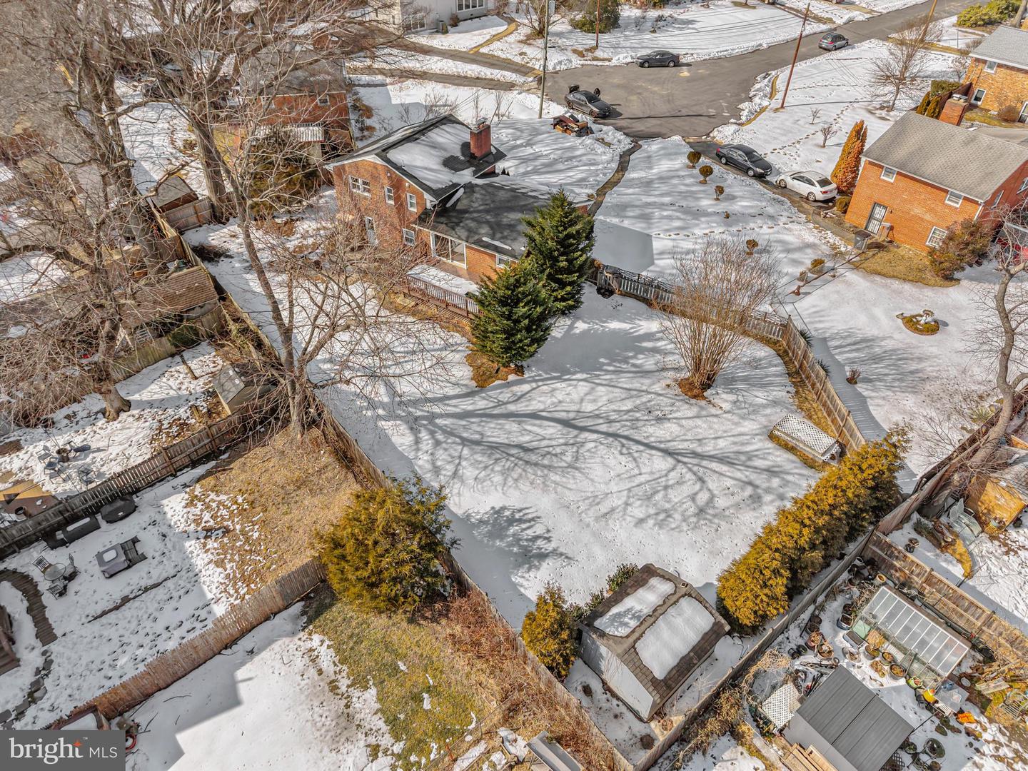 6813 DERRELL CT, ALEXANDRIA, Virginia 22307, 3 Bedrooms Bedrooms, 8 Rooms Rooms,3 BathroomsBathrooms,Residential,For sale,6813 DERRELL CT,VAFX2289498 MLS # VAFX2289498