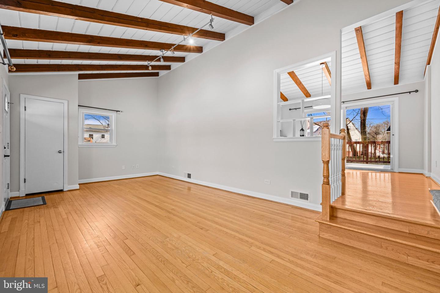 6813 DERRELL CT, ALEXANDRIA, Virginia 22307, 3 Bedrooms Bedrooms, 8 Rooms Rooms,3 BathroomsBathrooms,Residential,For sale,6813 DERRELL CT,VAFX2289498 MLS # VAFX2289498