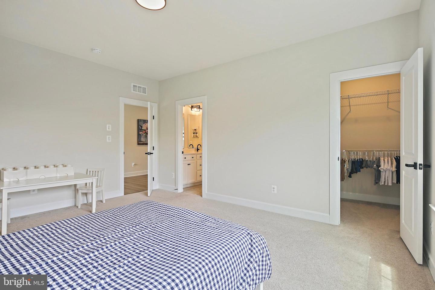 15553 CLOVERLAND LN, HAYMARKET, Virginia 20169, 5 Bedrooms Bedrooms, ,4 BathroomsBathrooms,Residential,For sale,15553 CLOVERLAND LN,VAPW2112030 MLS # VAPW2112030