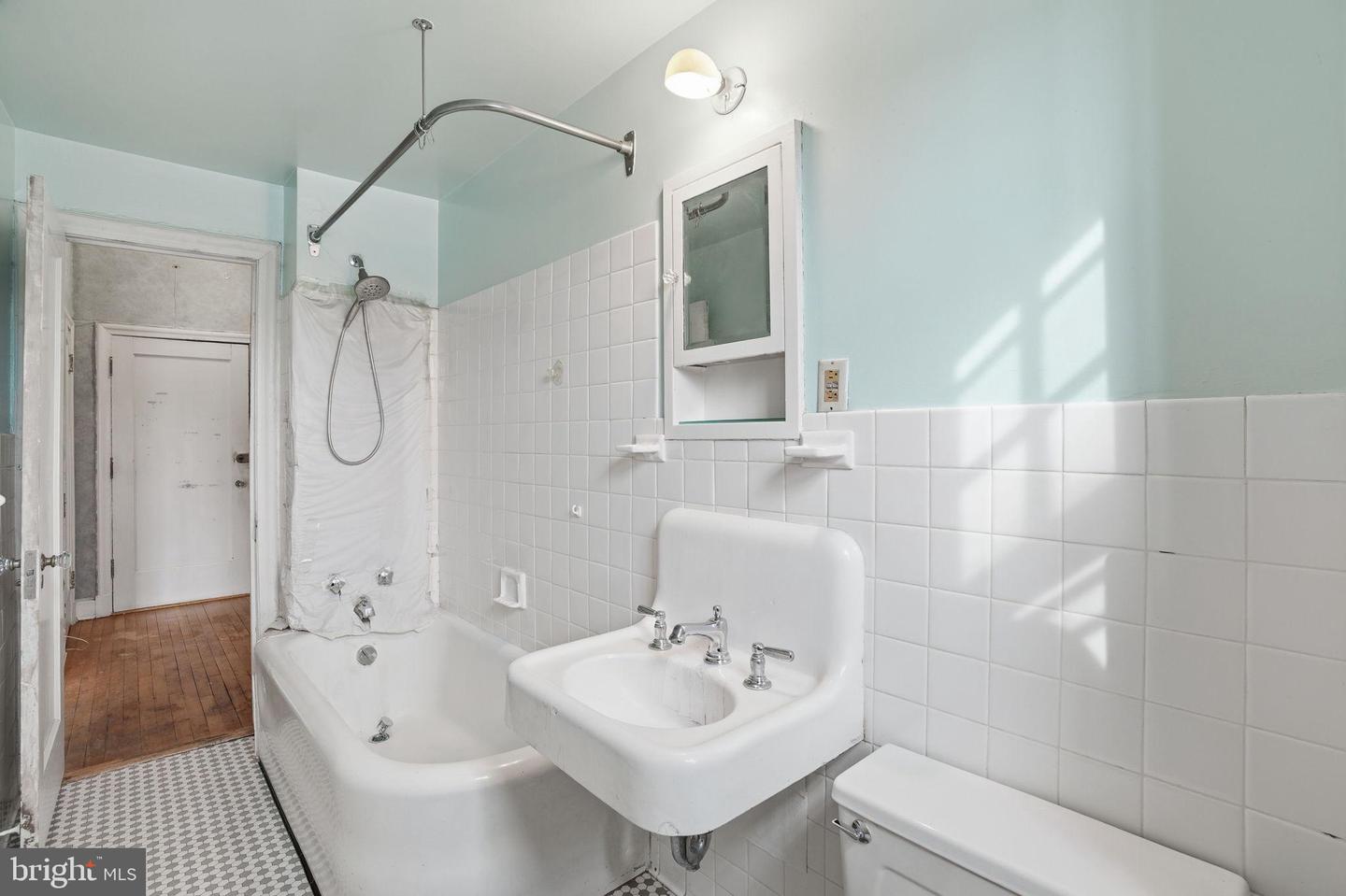 2040 BELMONT RD NW #536, WASHINGTON, District Of Columbia 20009, 1 Bedroom Bedrooms, 4 Rooms Rooms,1 BathroomBathrooms,Residential,For sale,2040 BELMONT RD NW #536,DCDC2245044 MLS # DCDC2245044