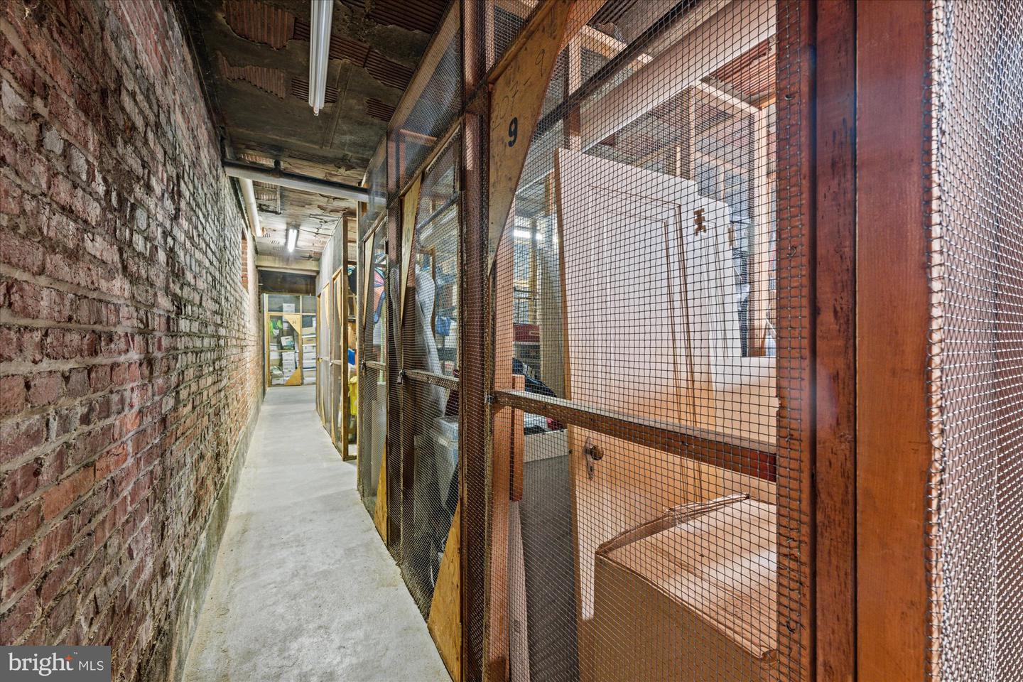 4700 CONNECTICUT AVE NW #206, WASHINGTON, District Of Columbia 20008, 2 Bedrooms Bedrooms, 5 Rooms Rooms,1 BathroomBathrooms,Residential,For sale,4700 CONNECTICUT AVE NW #206,DCDC2245064 MLS # DCDC2245064