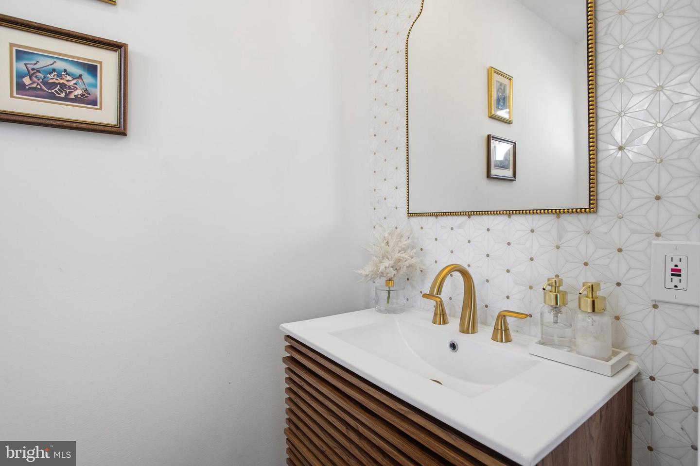 4903 9TH ST NW, WASHINGTON, District Of Columbia 20011, 3 Bedrooms Bedrooms, 7 Rooms Rooms,3 BathroomsBathrooms,Residential,For sale,4903 9TH ST NW,DCDC2245088 MLS # DCDC2245088