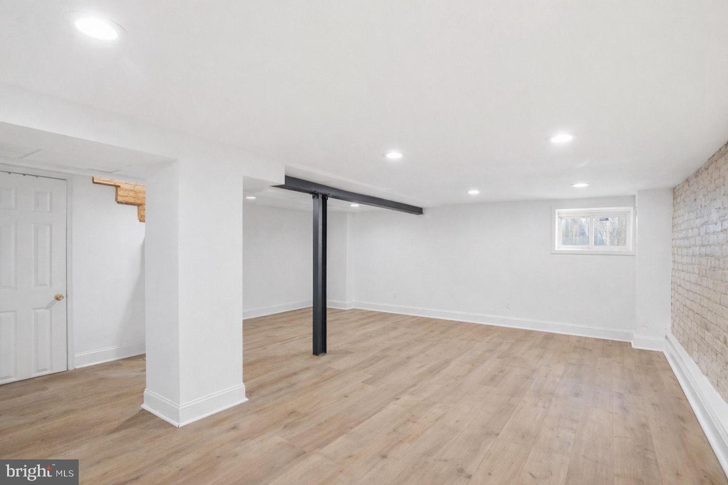 4903 9TH ST NW, WASHINGTON, District Of Columbia 20011, 3 Bedrooms Bedrooms, 7 Rooms Rooms,3 BathroomsBathrooms,Residential,For sale,4903 9TH ST NW,DCDC2245088 MLS # DCDC2245088