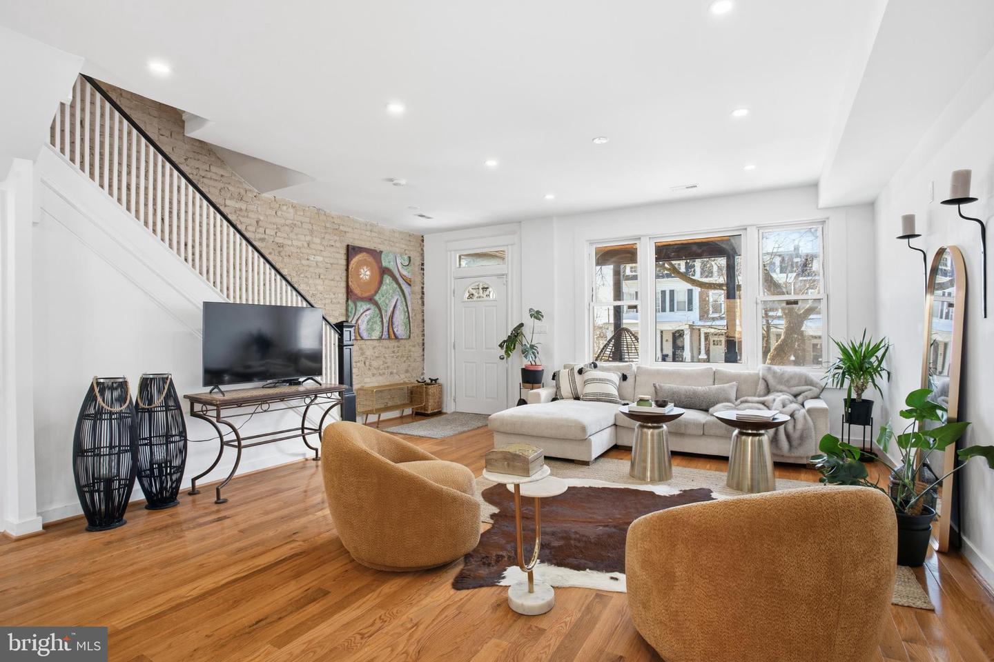 4903 9TH ST NW, WASHINGTON, District Of Columbia 20011, 3 Bedrooms Bedrooms, 7 Rooms Rooms,3 BathroomsBathrooms,Residential,For sale,4903 9TH ST NW,DCDC2245088 MLS # DCDC2245088