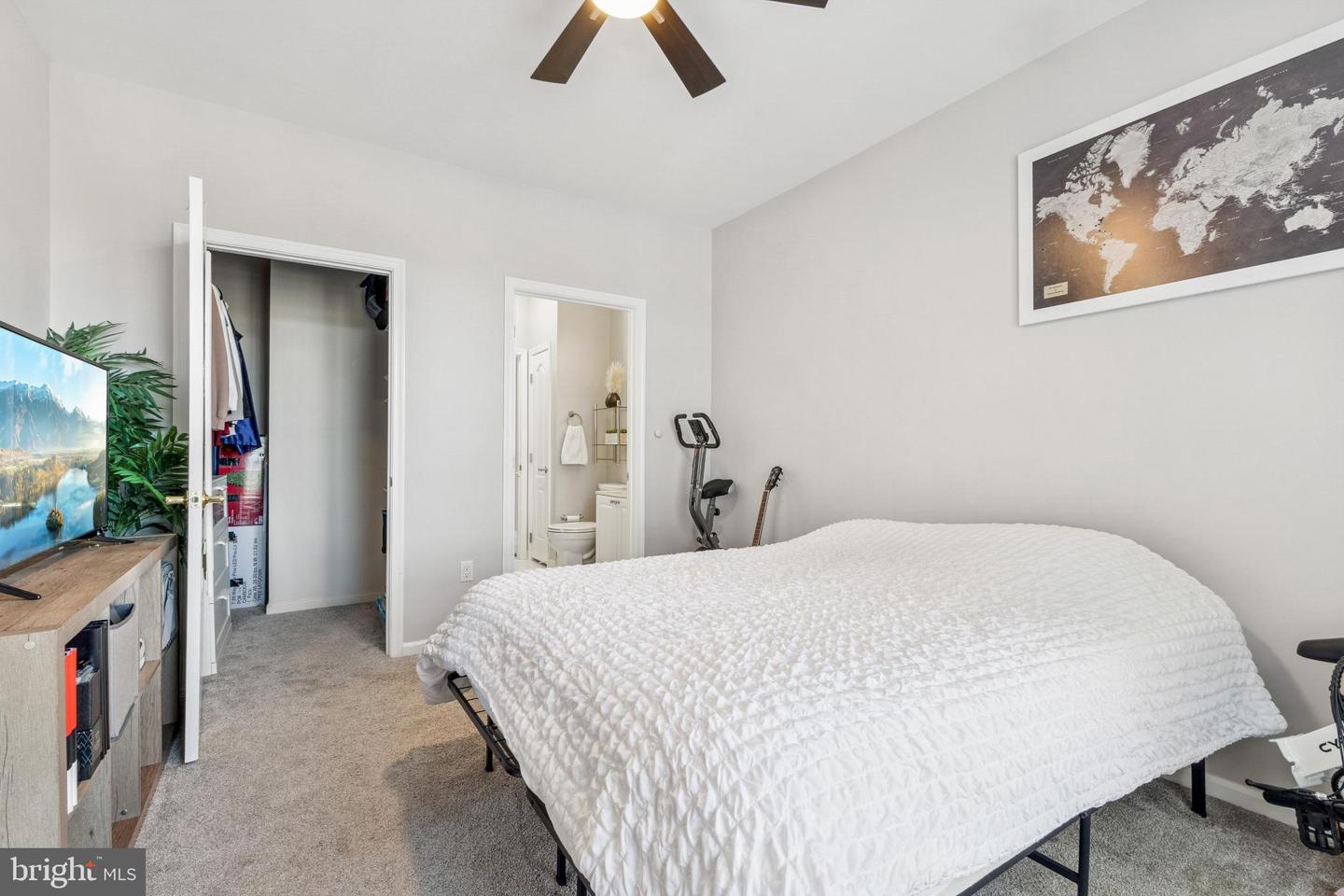 43302 MARYMOUNT TER #203, ASHBURN, Virginia 20147, 2 Bedrooms Bedrooms, 6 Rooms Rooms,2 BathroomsBathrooms,Residential,For sale,43302 MARYMOUNT TER #203,VALO2115422 MLS # VALO2115422