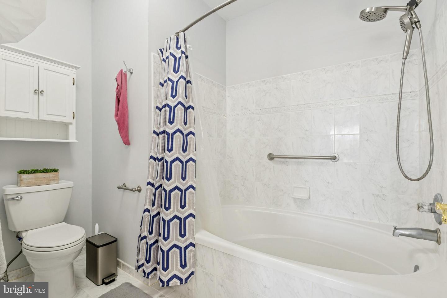 43302 MARYMOUNT TER #203, ASHBURN, Virginia 20147, 2 Bedrooms Bedrooms, 6 Rooms Rooms,2 BathroomsBathrooms,Residential,For sale,43302 MARYMOUNT TER #203,VALO2115422 MLS # VALO2115422