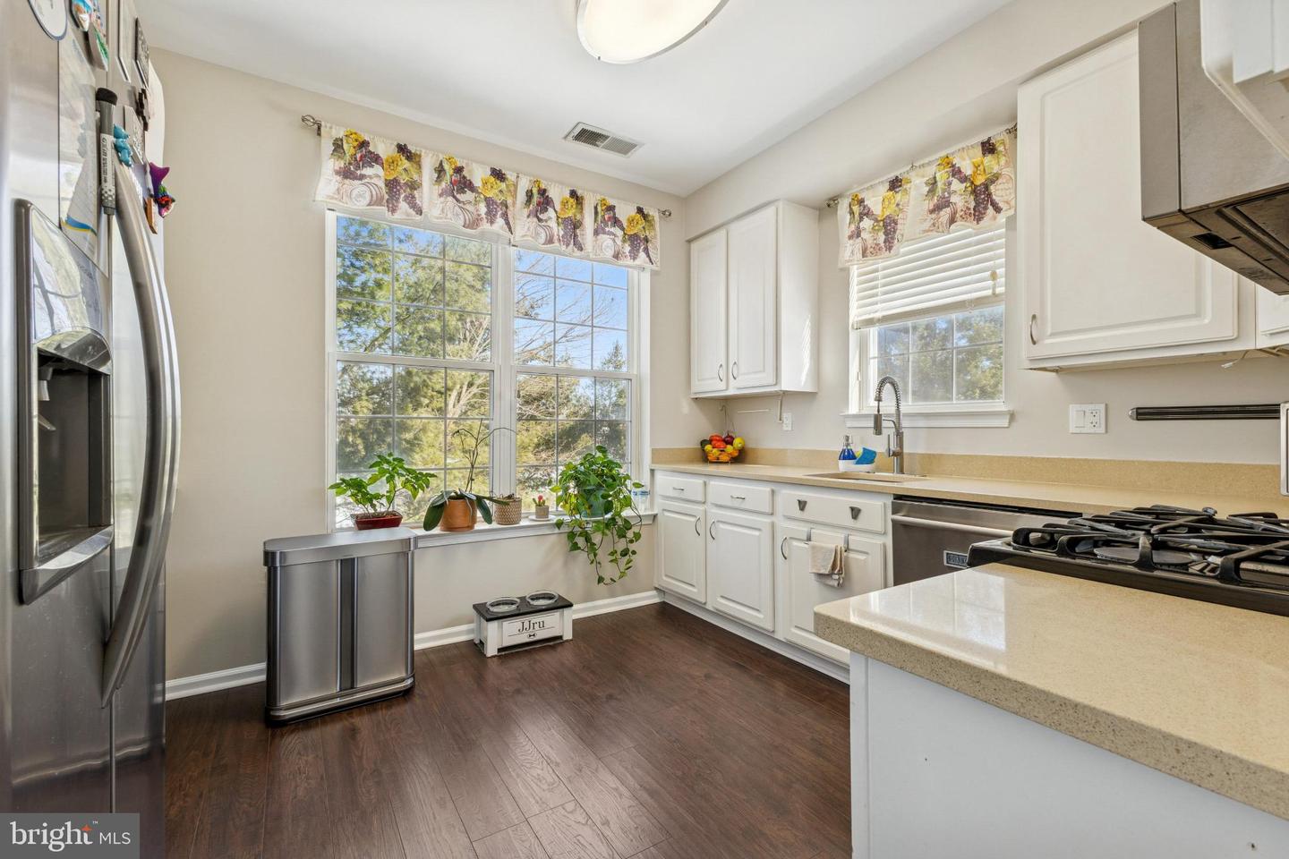 43302 MARYMOUNT TER #203, ASHBURN, Virginia 20147, 2 Bedrooms Bedrooms, 6 Rooms Rooms,2 BathroomsBathrooms,Residential,For sale,43302 MARYMOUNT TER #203,VALO2115422 MLS # VALO2115422