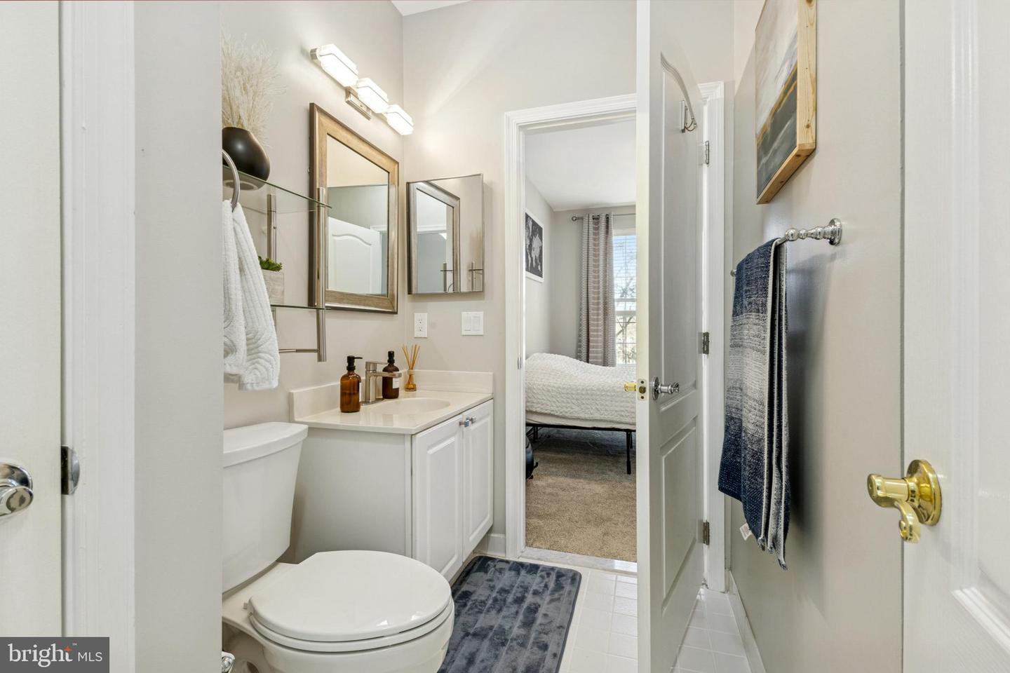 43302 MARYMOUNT TER #203, ASHBURN, Virginia 20147, 2 Bedrooms Bedrooms, 6 Rooms Rooms,2 BathroomsBathrooms,Residential,For sale,43302 MARYMOUNT TER #203,VALO2115422 MLS # VALO2115422