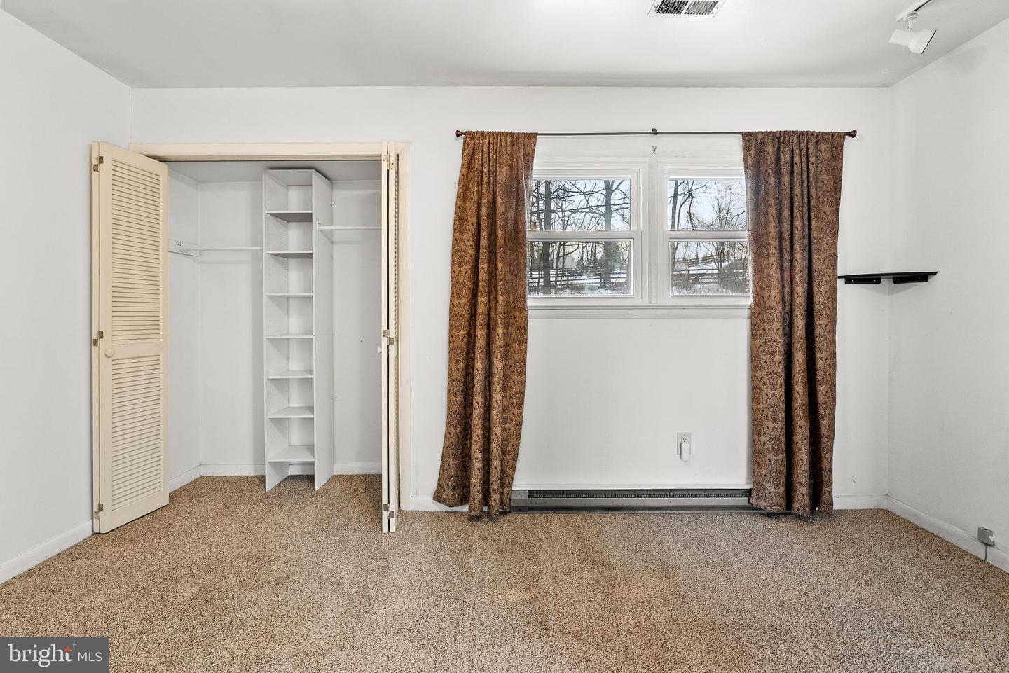 689 ULYSSES WAY, LINDEN, Virginia 22642, 4 Bedrooms Bedrooms, ,2 BathroomsBathrooms,Residential,For sale,689 ULYSSES WAY,VAWR2013342 MLS # VAWR2013342