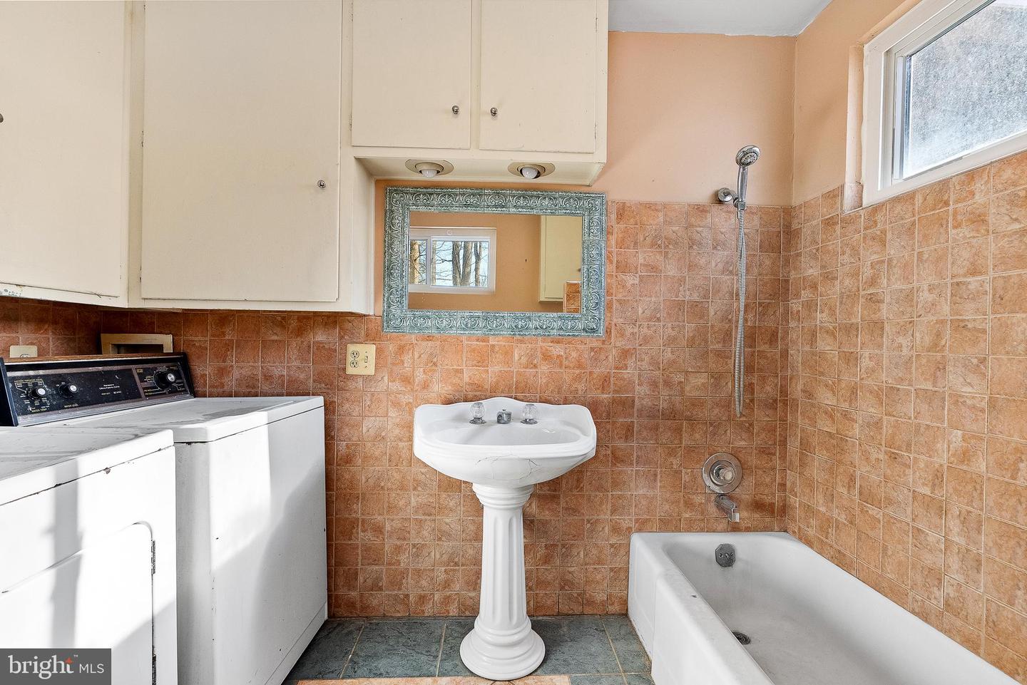 689 ULYSSES WAY, LINDEN, Virginia 22642, 4 Bedrooms Bedrooms, ,2 BathroomsBathrooms,Residential,For sale,689 ULYSSES WAY,VAWR2013342 MLS # VAWR2013342