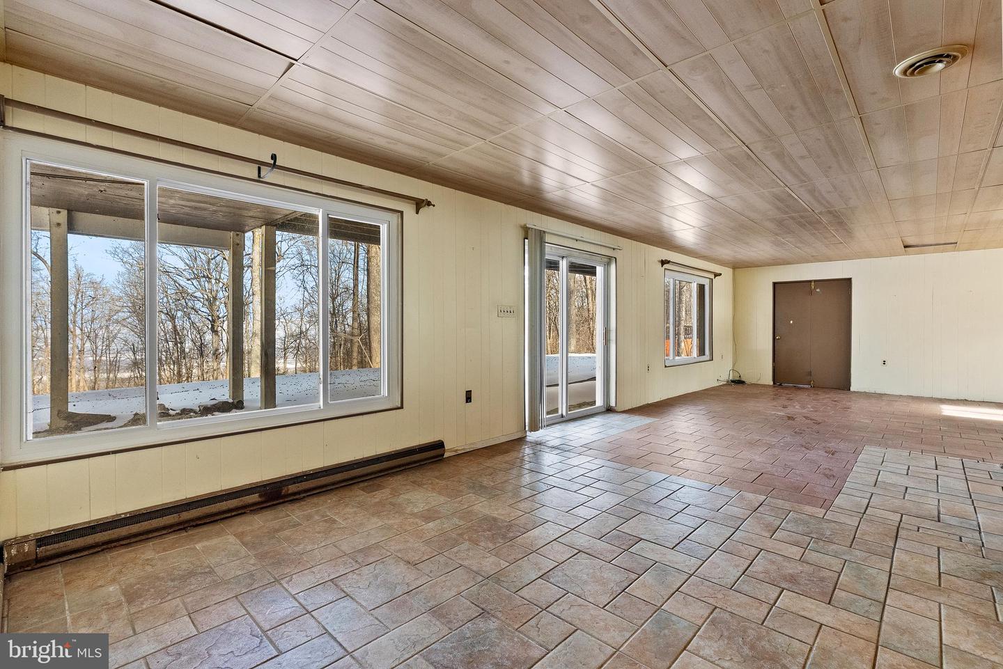 689 ULYSSES WAY, LINDEN, Virginia 22642, 4 Bedrooms Bedrooms, ,2 BathroomsBathrooms,Residential,For sale,689 ULYSSES WAY,VAWR2013342 MLS # VAWR2013342