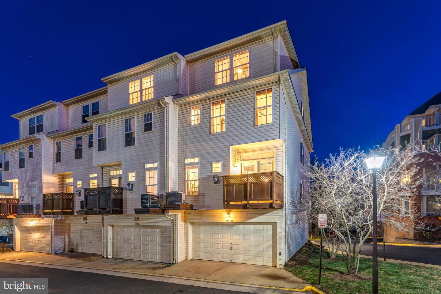 2772 MANHATTAN PL, VIENNA, Virginia 22180, 3 Bedrooms Bedrooms, ,2 BathroomsBathrooms,Residential,For sale,2772 MANHATTAN PL,VAFX2289590 MLS # VAFX2289590