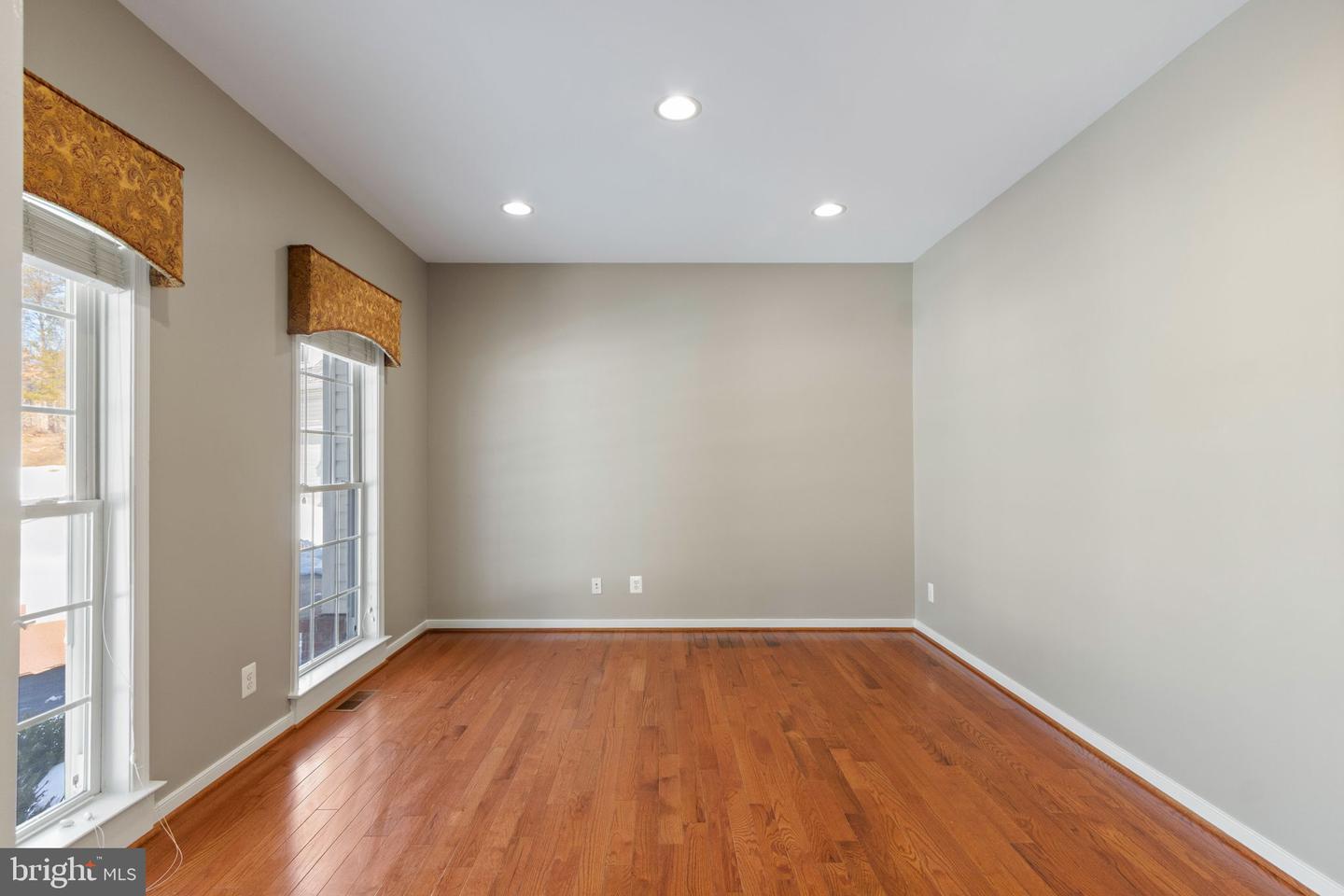 7002 FERGUSON DR, FREDERICKSBURG, Virginia 22407, 5 Bedrooms Bedrooms, ,3 BathroomsBathrooms,Residential,For sale,7002 FERGUSON DR,VASP2039144 MLS # VASP2039144