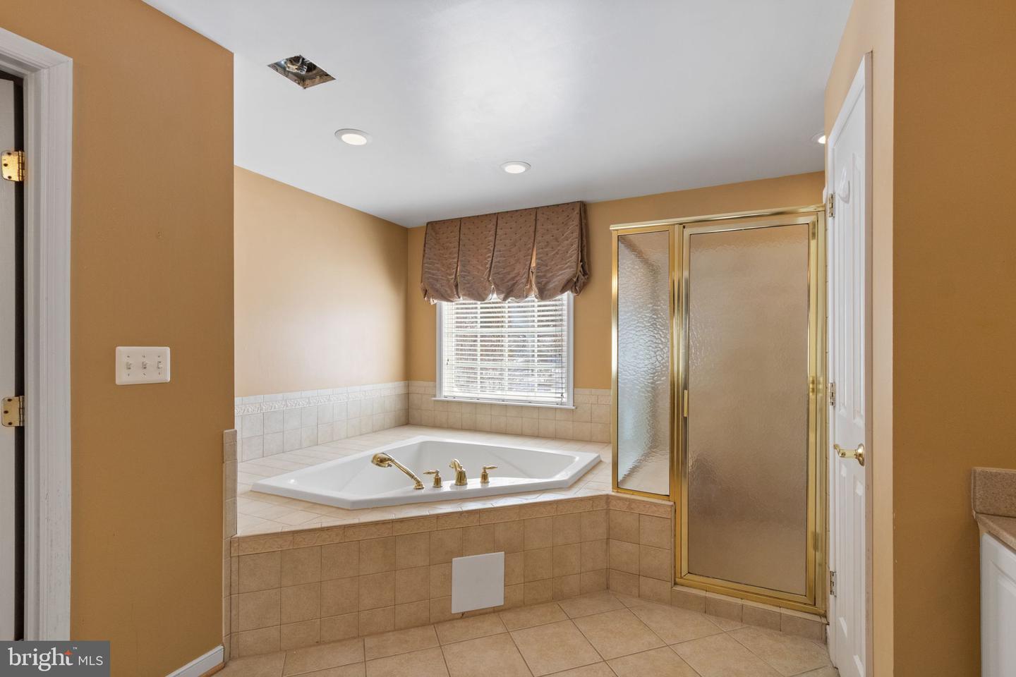 7002 FERGUSON DR, FREDERICKSBURG, Virginia 22407, 5 Bedrooms Bedrooms, ,3 BathroomsBathrooms,Residential,For sale,7002 FERGUSON DR,VASP2039144 MLS # VASP2039144