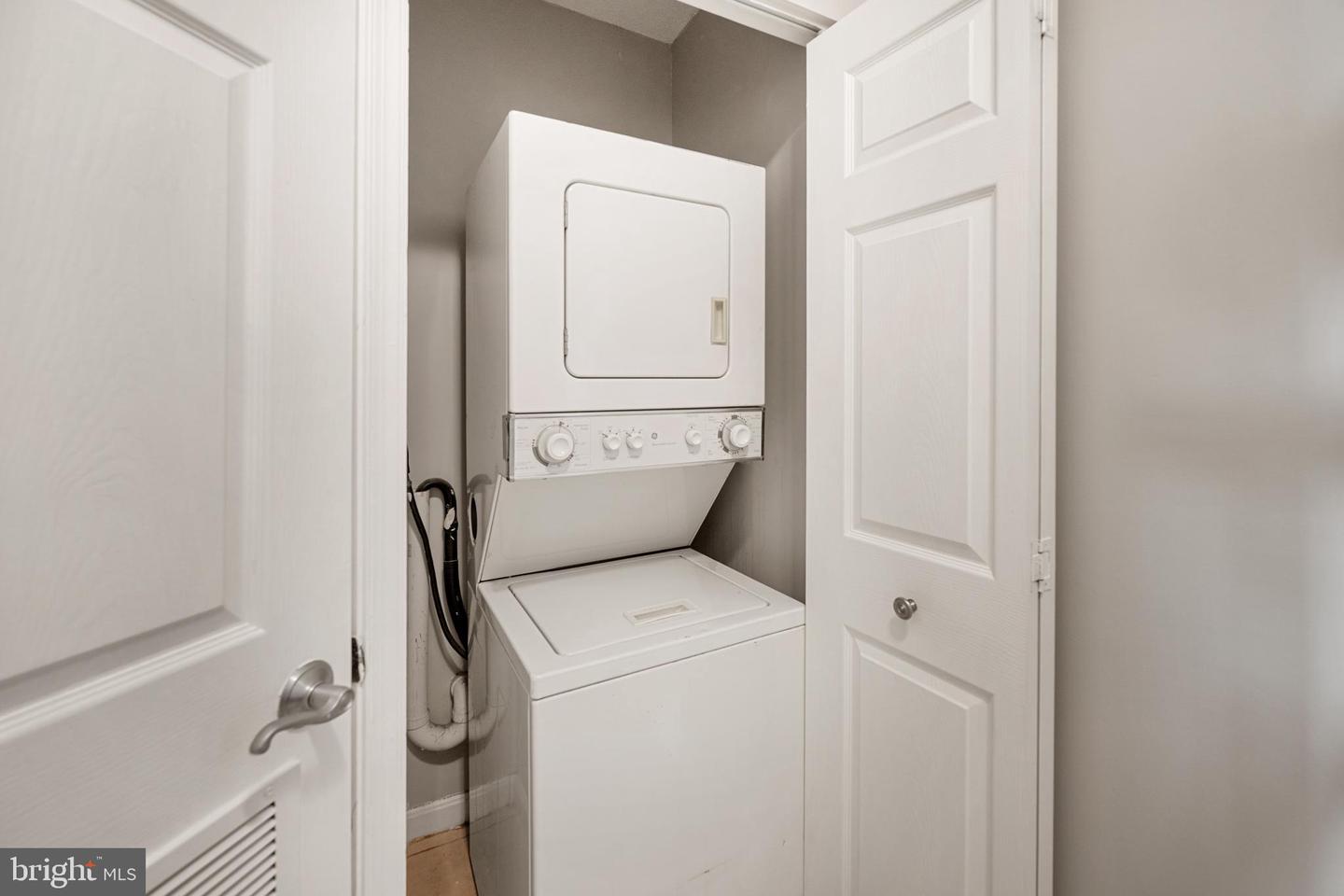 3101 N HAMPTON DR #1319, ALEXANDRIA, Virginia 22302, ,1 BathroomBathrooms,Residential,For sale,3101 N HAMPTON DR #1319,VAAX2053924 MLS # VAAX2053924