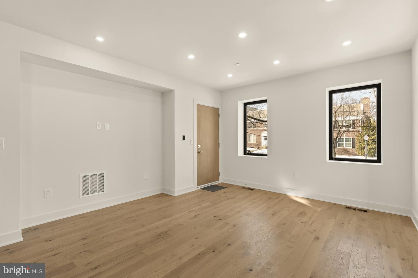 2647 41ST ST NW #1, WASHINGTON, District Of Columbia 20007, 3 Bedrooms Bedrooms, ,2 BathroomsBathrooms,Residential,For sale,2647 41ST ST NW #1,DCDC2245450 MLS # DCDC2245450 2647 41ST ST NW #1, WASHINGTON, District Of Columbia 20007, 3 Bedrooms Bedrooms, ,2 BathroomsBathrooms,Residential,For sale,2647 41ST ST NW #1,DCDC2245450 MLS # DCDC2245450