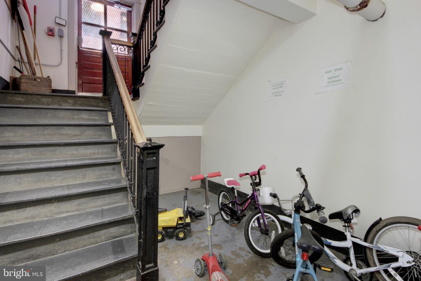 1789 LANIER PL NW #34, WASHINGTON, District Of Columbia 20009, 2 Bedrooms Bedrooms, 7 Rooms Rooms,1 BathroomBathrooms,Residential,For sale,1789 LANIER PL NW #34,DCDC2245478 MLS # DCDC2245478 1789 LANIER PL NW #34, WASHINGTON, District Of Columbia 20009, 2 Bedrooms Bedrooms, 7 Rooms Rooms,1 BathroomBathrooms,Residential,For sale,1789 LANIER PL NW #34,DCDC2245478 MLS # DCDC2245478