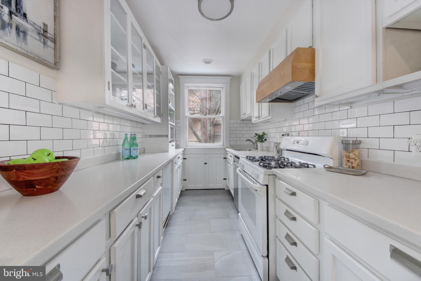 1789 LANIER PL NW #34, WASHINGTON, District Of Columbia 20009, 2 Bedrooms Bedrooms, 7 Rooms Rooms,1 BathroomBathrooms,Residential,For sale,1789 LANIER PL NW #34,DCDC2245478 MLS # DCDC2245478 1789 LANIER PL NW #34, WASHINGTON, District Of Columbia 20009, 2 Bedrooms Bedrooms, 7 Rooms Rooms,1 BathroomBathrooms,Residential,For sale,1789 LANIER PL NW #34,DCDC2245478 MLS # DCDC2245478