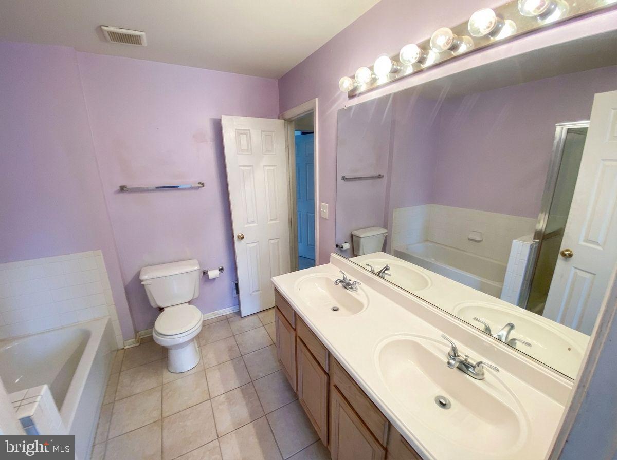 4218 ASHMERE CIR, DUMFRIES, Virginia 22025, 3 Bedrooms Bedrooms, ,2 BathroomsBathrooms,Residential,For sale,4218 ASHMERE CIR,VAPW2112216 MLS # VAPW2112216