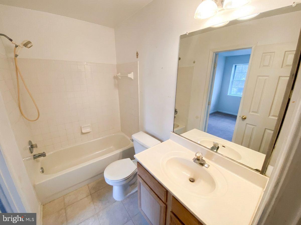 4218 ASHMERE CIR, DUMFRIES, Virginia 22025, 3 Bedrooms Bedrooms, ,2 BathroomsBathrooms,Residential,For sale,4218 ASHMERE CIR,VAPW2112216 MLS # VAPW2112216