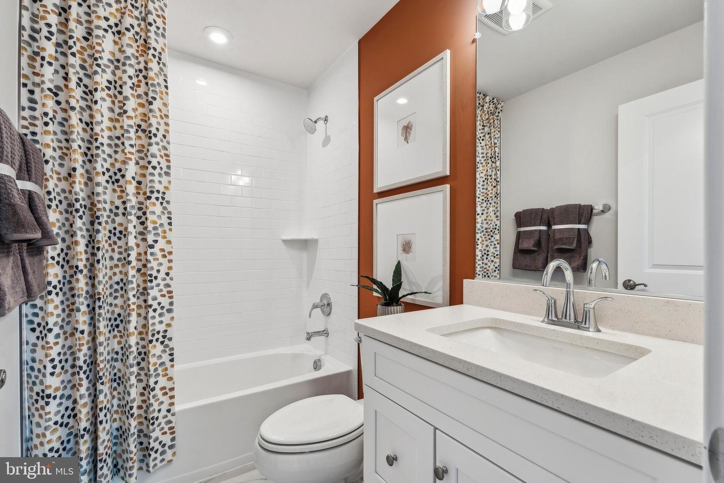 207 CHIANTI TER SE, LEESBURG, Virginia 20175, 3 Bedrooms Bedrooms, ,3 BathroomsBathrooms,Residential,For sale,207 CHIANTI TER SE,VALO2115650 MLS # VALO2115650