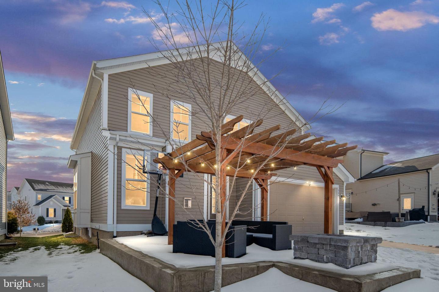 564 COASTAL AVE, STAFFORD, Virginia 22554, 5 Bedrooms Bedrooms, 9 Rooms Rooms,3 BathroomsBathrooms,Residential,For sale,564 COASTAL AVE,VAST2045960 MLS # VAST2045960