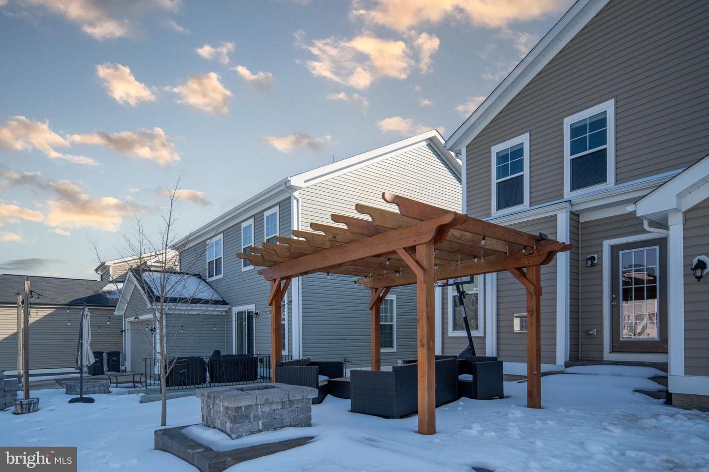 564 COASTAL AVE, STAFFORD, Virginia 22554, 5 Bedrooms Bedrooms, 9 Rooms Rooms,3 BathroomsBathrooms,Residential,For sale,564 COASTAL AVE,VAST2045960 MLS # VAST2045960