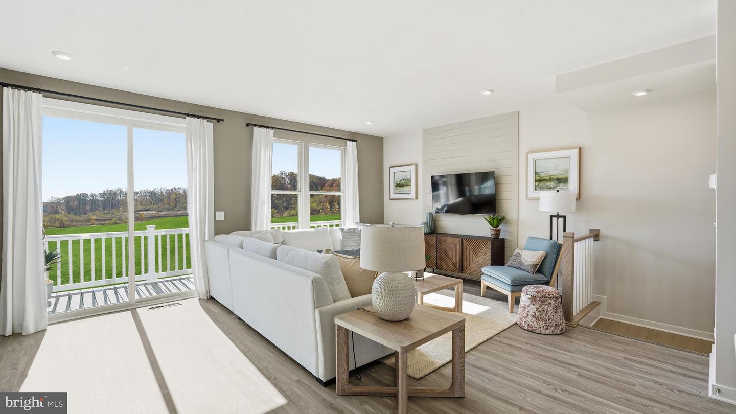 17403 WALNUT GROVE WAY, DUMFRIES, Virginia 22026, 3 Bedrooms Bedrooms, ,2 BathroomsBathrooms,Residential,For sale,17403 WALNUT GROVE WAY,VAPW2112242 MLS # VAPW2112242