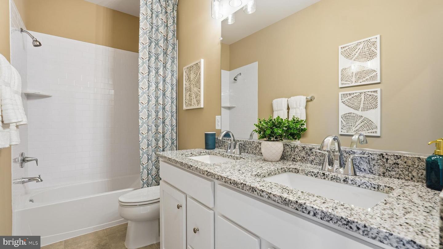 17403 WALNUT GROVE WAY, DUMFRIES, Virginia 22026, 3 Bedrooms Bedrooms, ,2 BathroomsBathrooms,Residential,For sale,17403 WALNUT GROVE WAY,VAPW2112242 MLS # VAPW2112242