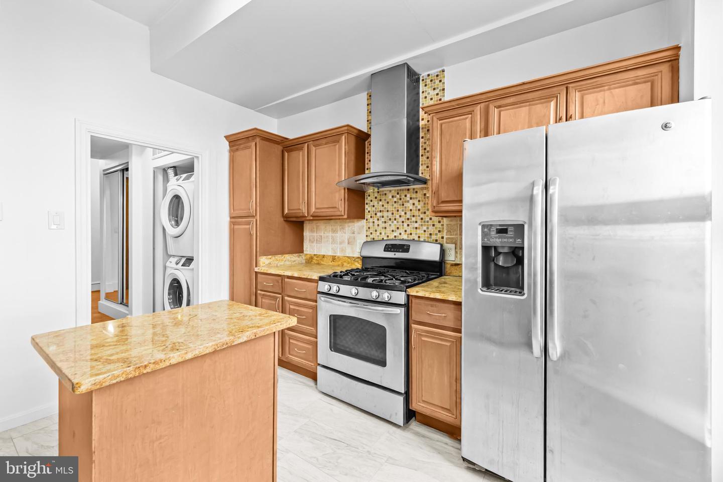 1021 COLUMBIA RD NW, WASHINGTON, District Of Columbia 20001, 6 Bedrooms Bedrooms, ,4 BathroomsBathrooms,Residential,For sale,1021 COLUMBIA RD NW,DCDC2245574 MLS # DCDC2245574