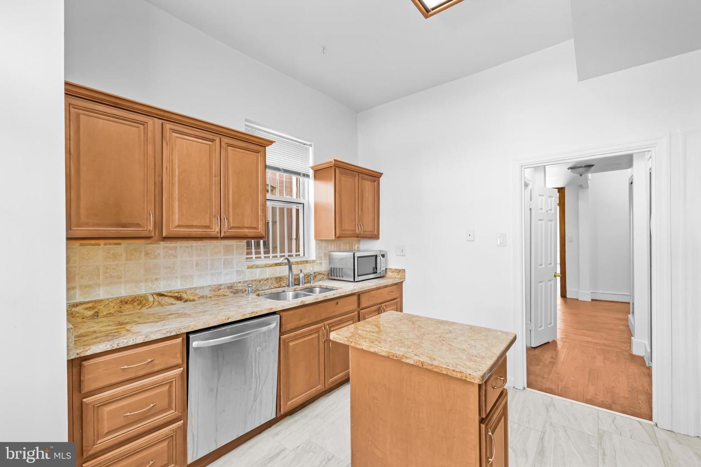 1021 COLUMBIA RD NW, WASHINGTON, District Of Columbia 20001, 6 Bedrooms Bedrooms, ,4 BathroomsBathrooms,Residential,For sale,1021 COLUMBIA RD NW,DCDC2245574 MLS # DCDC2245574