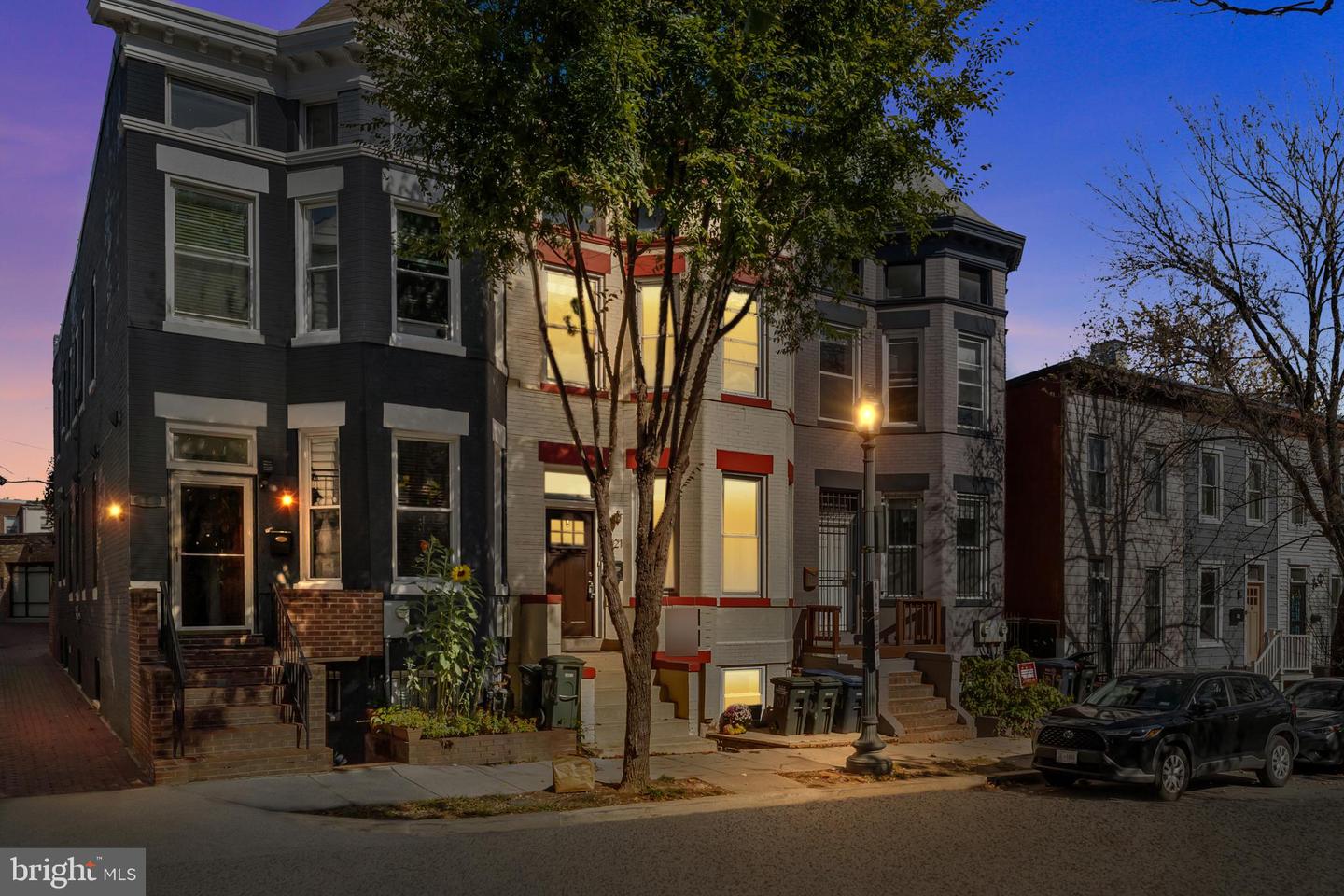 1021 COLUMBIA RD NW, WASHINGTON, District Of Columbia 20001, 6 Bedrooms Bedrooms, ,4 BathroomsBathrooms,Residential,For sale,1021 COLUMBIA RD NW,DCDC2245574 MLS # DCDC2245574