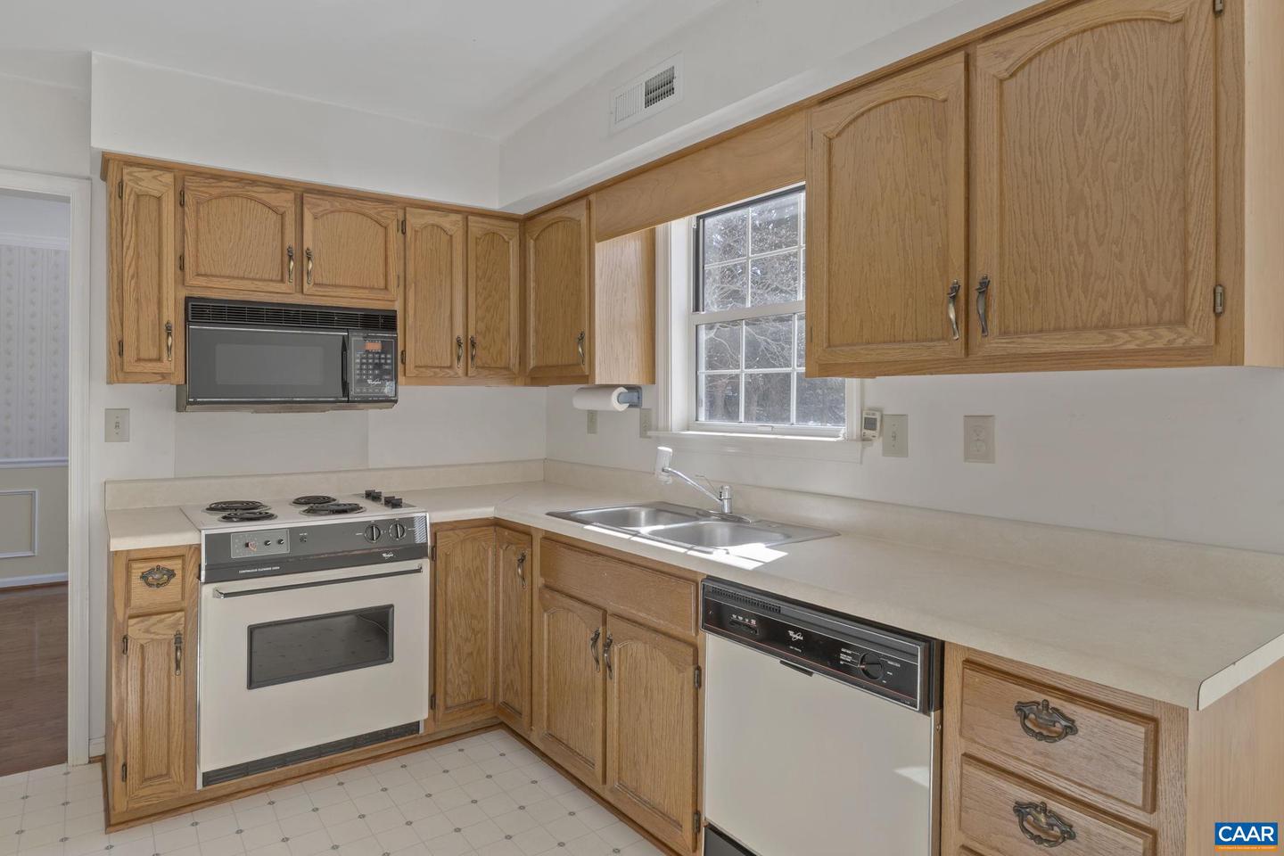 1889 STEEPLECHASE RUN, CHARLOTTESVILLE, Virginia 22911, 4 Bedrooms Bedrooms, ,2 BathroomsBathrooms,Residential,For sale,1889 STEEPLECHASE RUN,673195 MLS # 673195