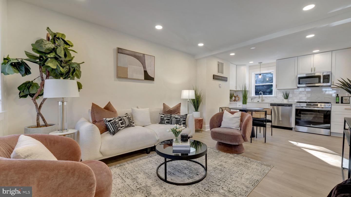 5543 CENTRAL AVE SE, WASHINGTON, District Of Columbia 20019, 3 Bedrooms Bedrooms, ,2 BathroomsBathrooms,Residential,For sale,5543 CENTRAL AVE SE,DCDC2245582 MLS # DCDC2245582