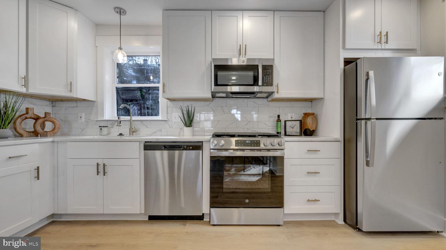 5543 CENTRAL AVE SE, WASHINGTON, District Of Columbia 20019, 3 Bedrooms Bedrooms, ,2 BathroomsBathrooms,Residential,For sale,5543 CENTRAL AVE SE,DCDC2245582 MLS # DCDC2245582