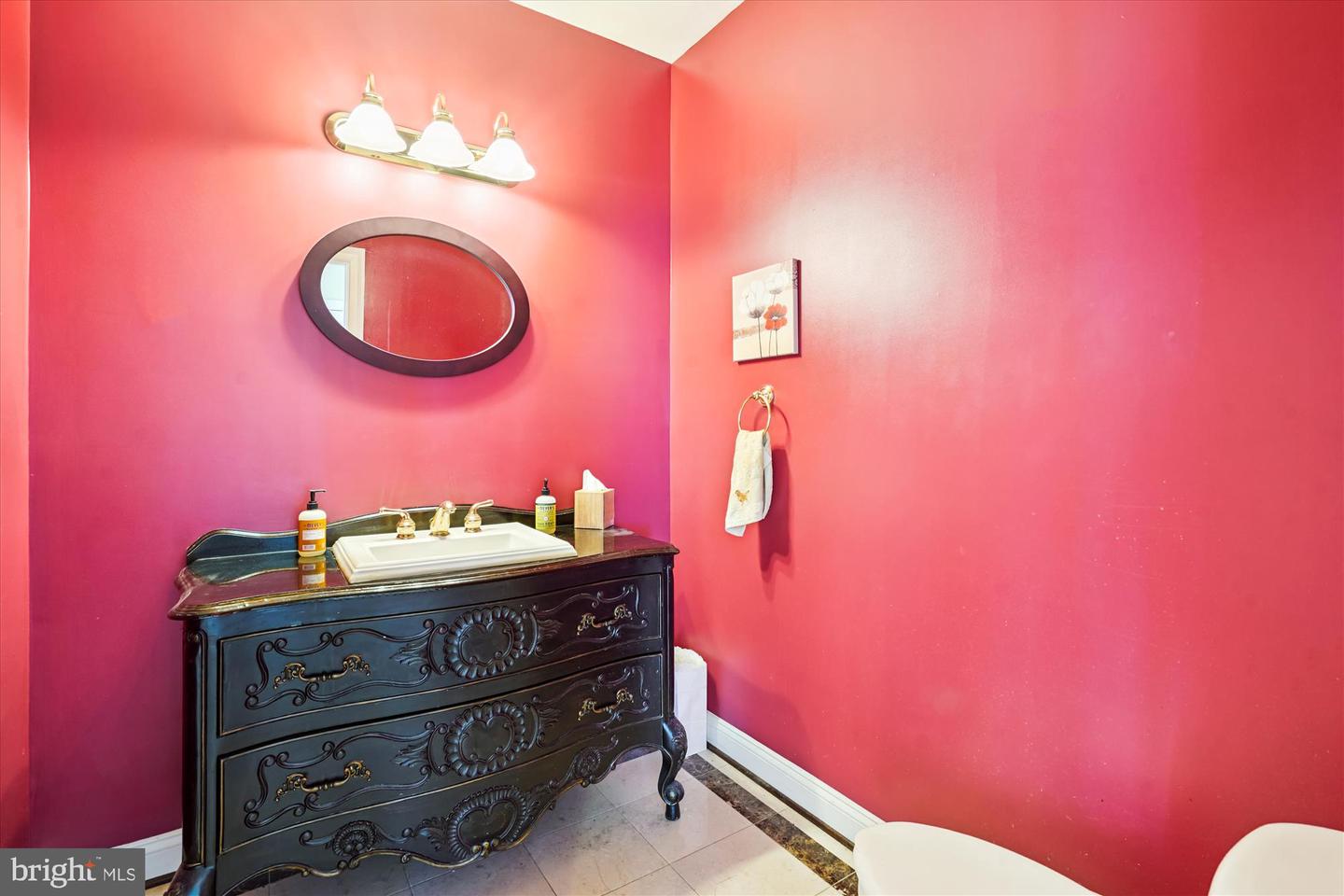 6975 IDYLWOOD RD, FALLS CHURCH, Virginia 22043, 5 Bedrooms Bedrooms, ,4 BathroomsBathrooms,Residential,For sale,6975 IDYLWOOD RD,VAFX2290330 MLS # VAFX2290330