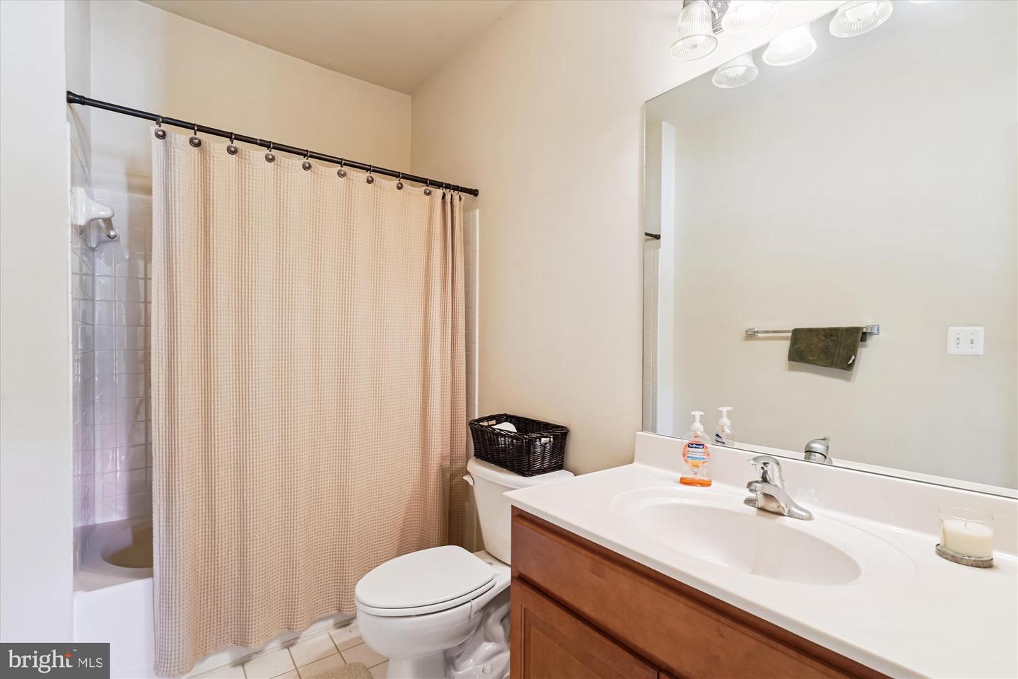 6975 IDYLWOOD RD, FALLS CHURCH, Virginia 22043, 5 Bedrooms Bedrooms, ,4 BathroomsBathrooms,Residential,For sale,6975 IDYLWOOD RD,VAFX2290330 MLS # VAFX2290330