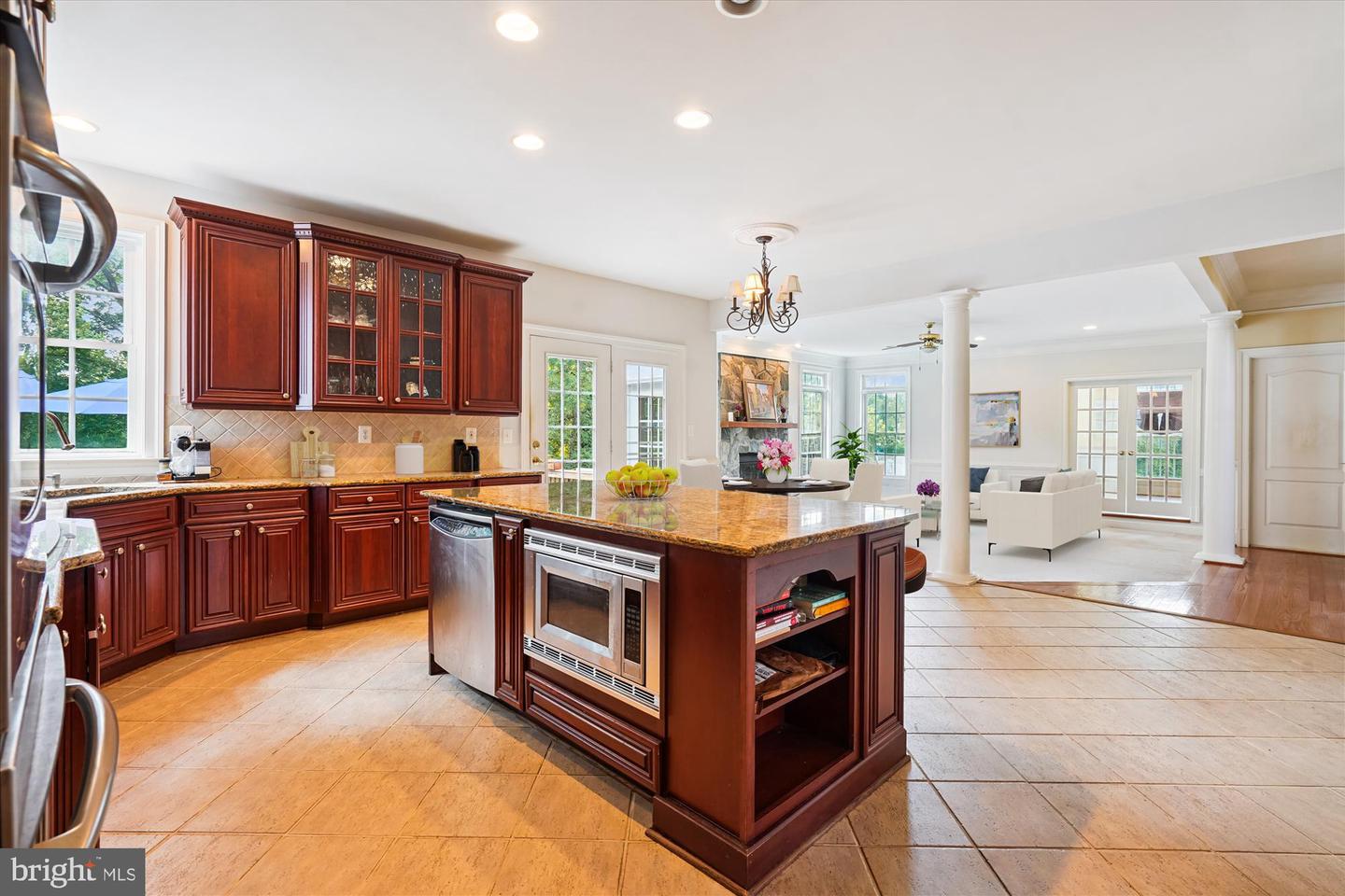 6975 IDYLWOOD RD, FALLS CHURCH, Virginia 22043, 5 Bedrooms Bedrooms, ,4 BathroomsBathrooms,Residential,For sale,6975 IDYLWOOD RD,VAFX2290330 MLS # VAFX2290330