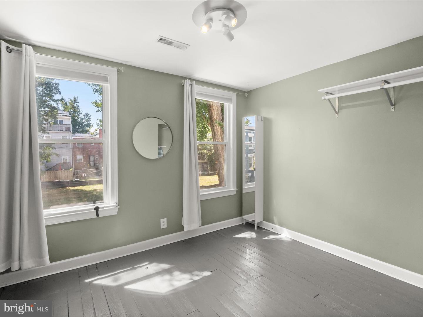 1648 KRAMER ST NE, WASHINGTON, District Of Columbia 20002, 2 Bedrooms Bedrooms, ,1 BathroomBathrooms,Residential,For sale,1648 KRAMER ST NE,DCDC2217332 MLS # DCDC2217332